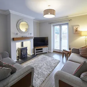 Host & - Lowcross Holiday home Guisborough